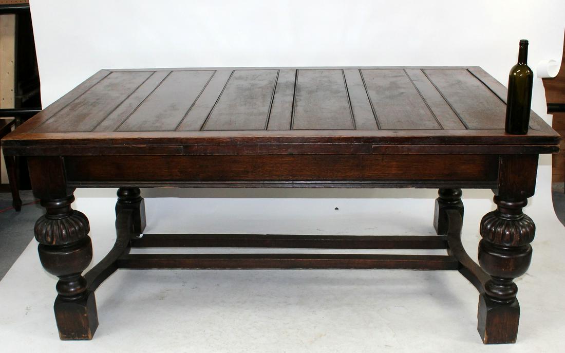 Oak draw leaf barrel leg draw leaf table: Oak draw leaf barrel leg draw leaf table. Early 20th century. 32"h x 121" - 72"w x 48"d