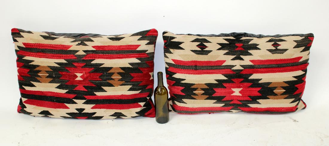 Lot of 2 Kilim oversize throw pillows (1 of 5)