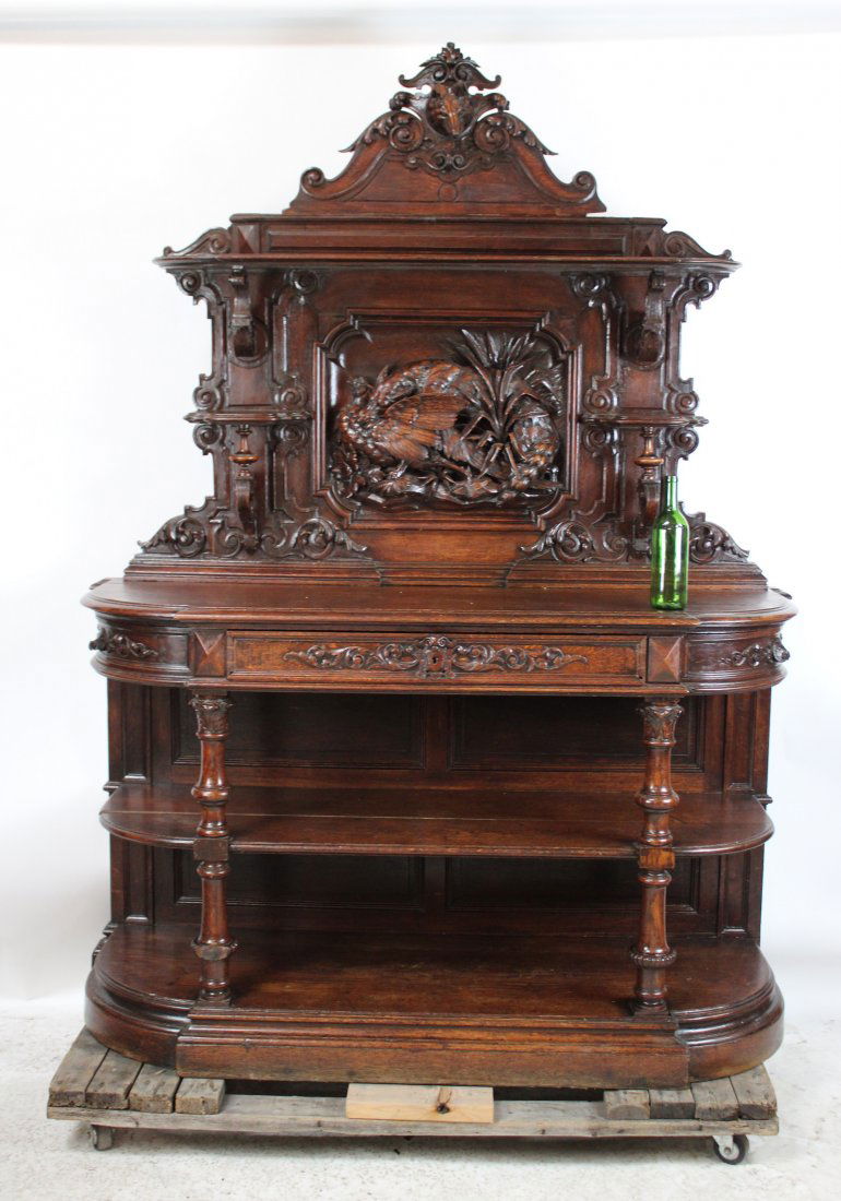 French hunt motif server with relief carving of boar (1 of 10)