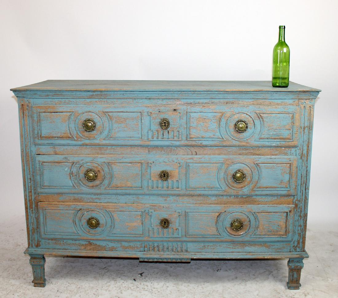 French Louis XVI commode in oak with painted finish (1 of 8)