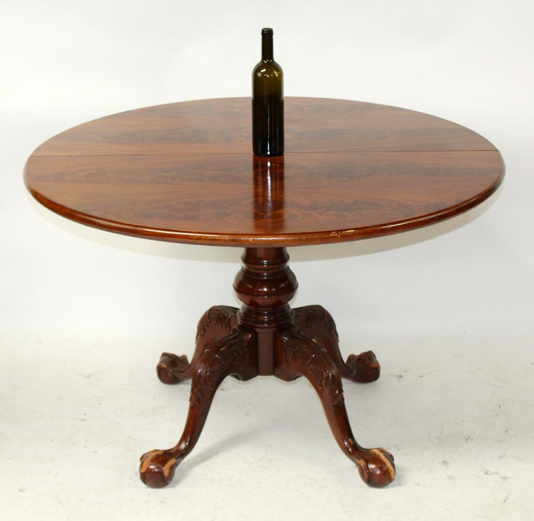 Henredon Chippendale style foyer table (1 of 6)
