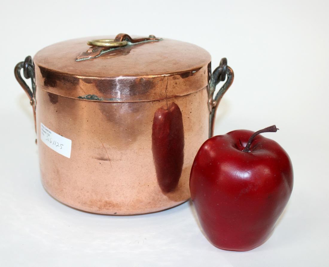 Antique French copper pot with lid (1 of 8)