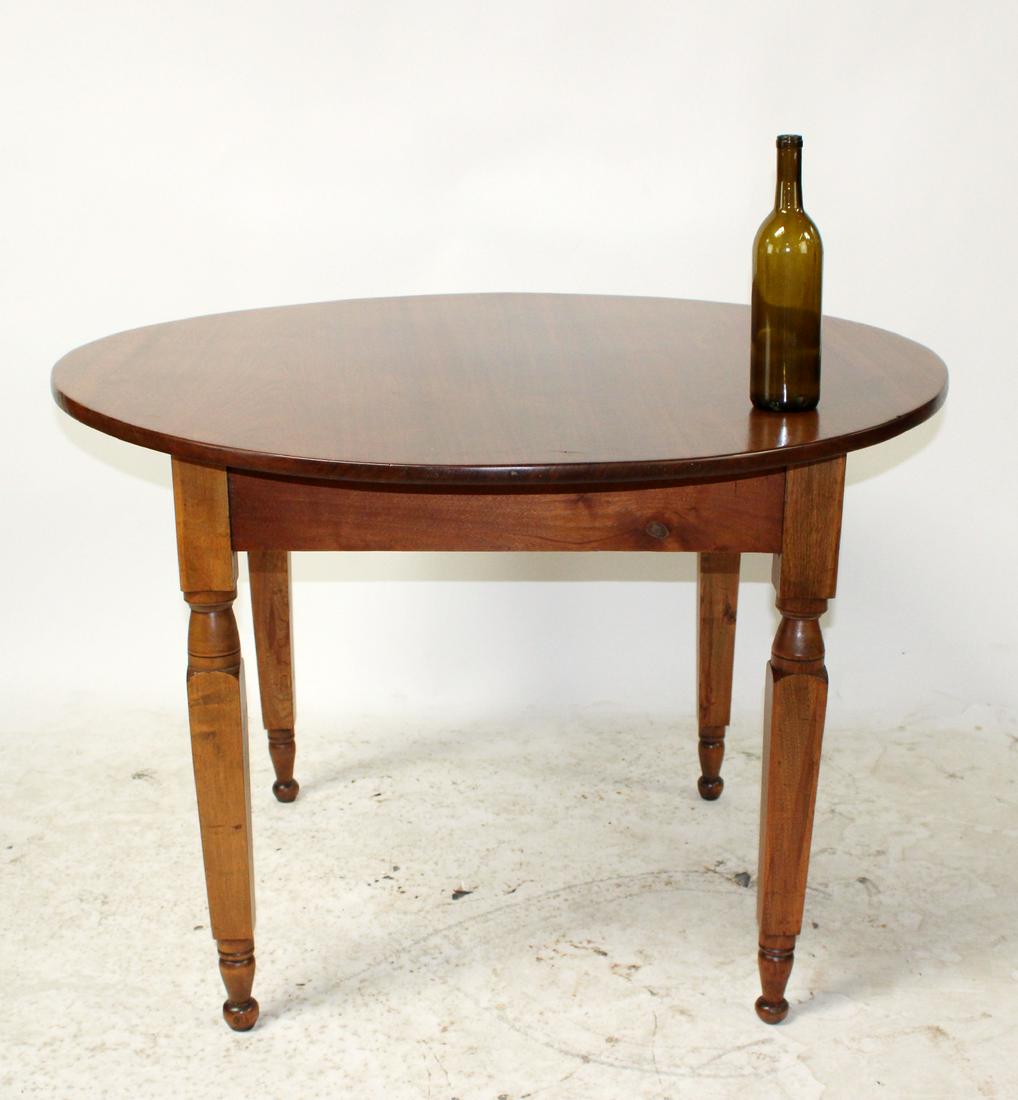 American round farmhouse table on turned legs, Early (1 of 4)