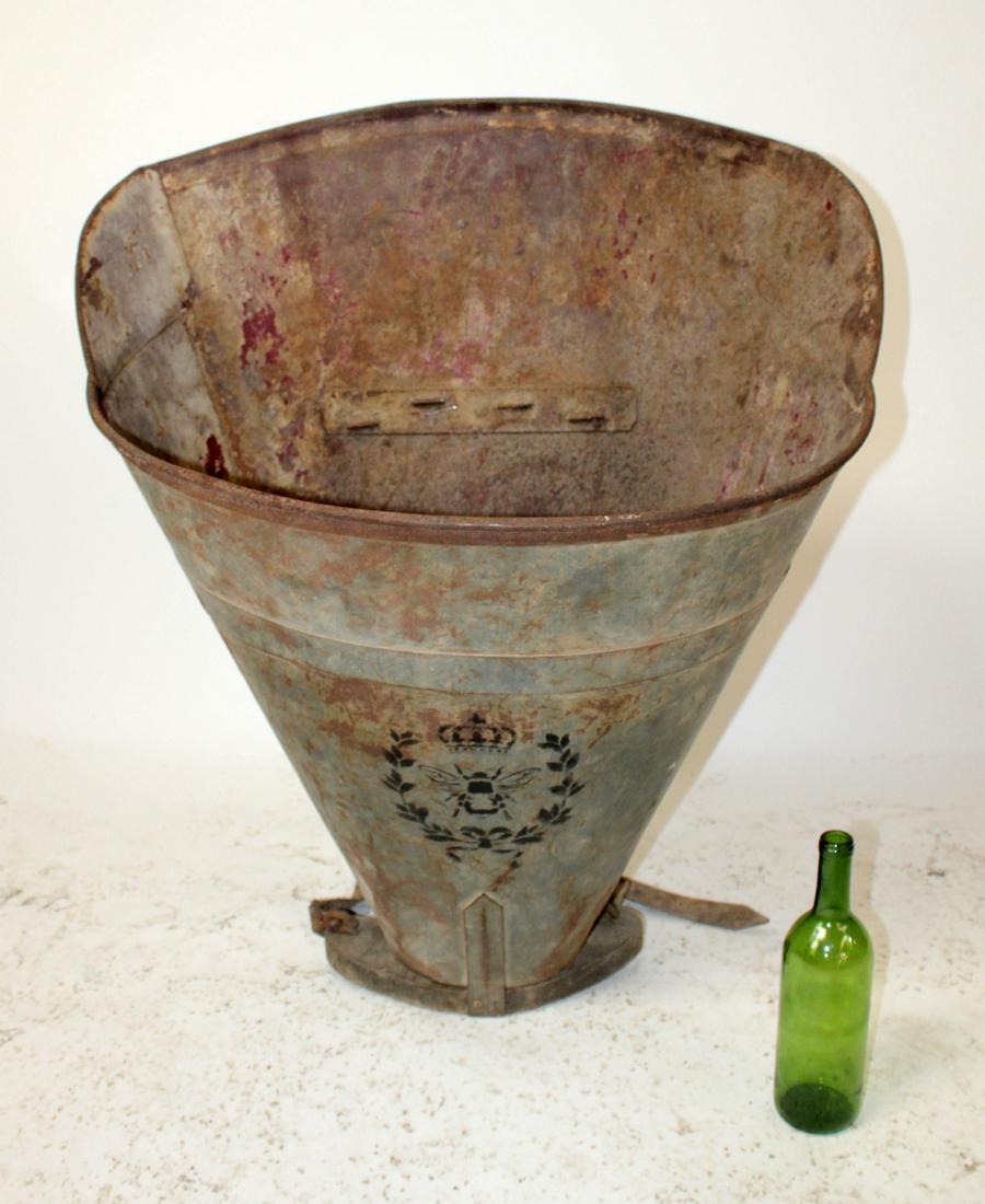 French grape hotte in tin (1 of 7)