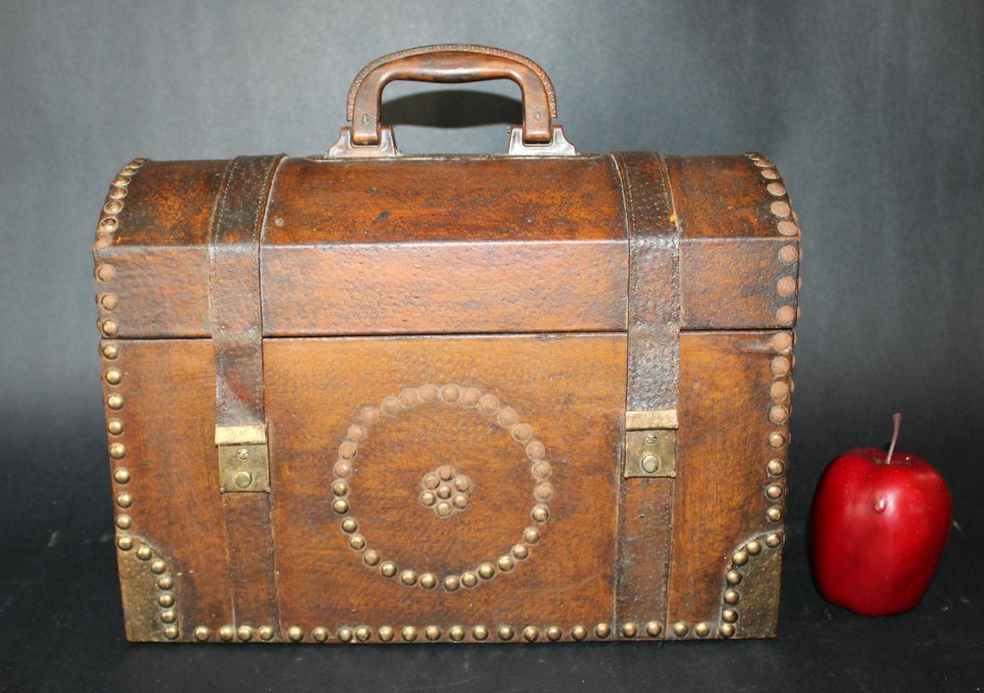 Faux painted wooden dome top box (1 of 6)