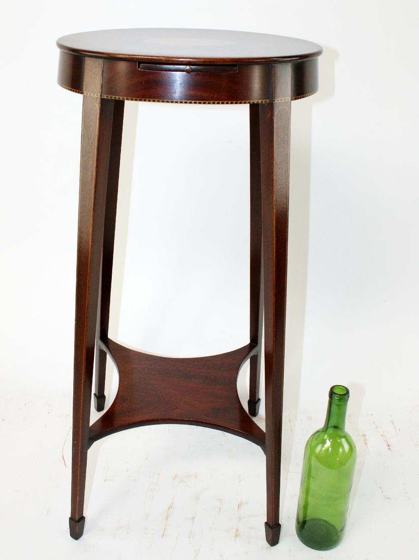 Kindel Winterthur mahogany side table (1 of 11)