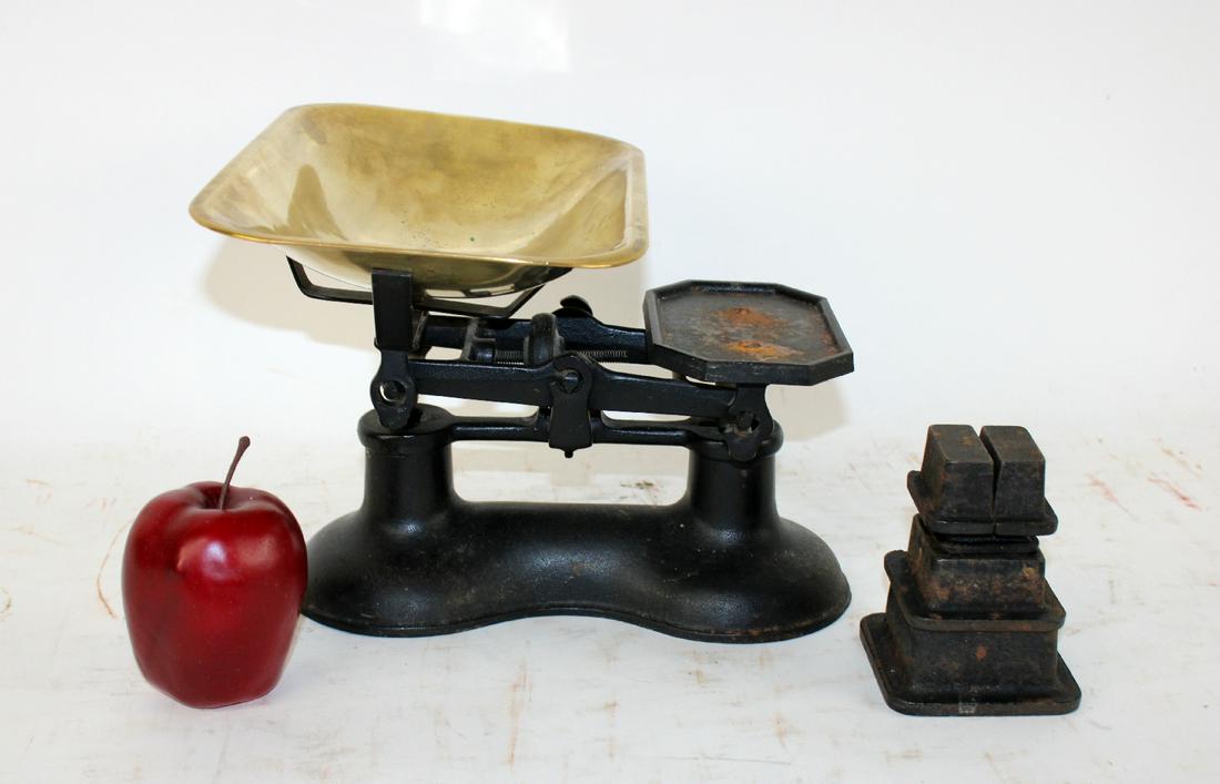 Antique cast iron scale with brass pan (1 of 8)