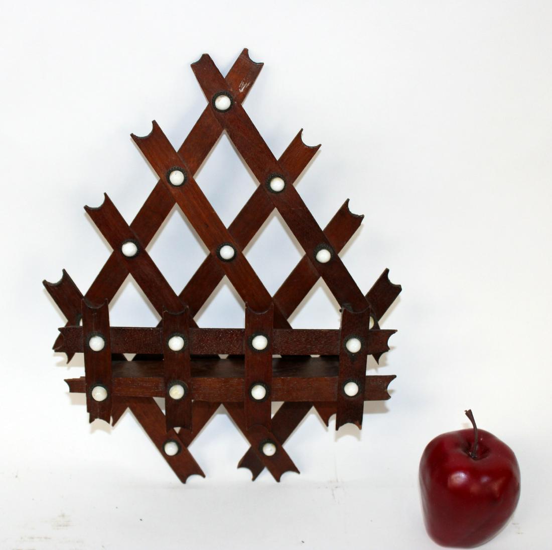 Tramp Art wall pocket (1 of 6)