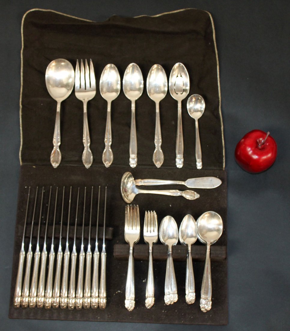 79 pieces Holmes and Edwards "Deep Silver" flatware (1 of 9)