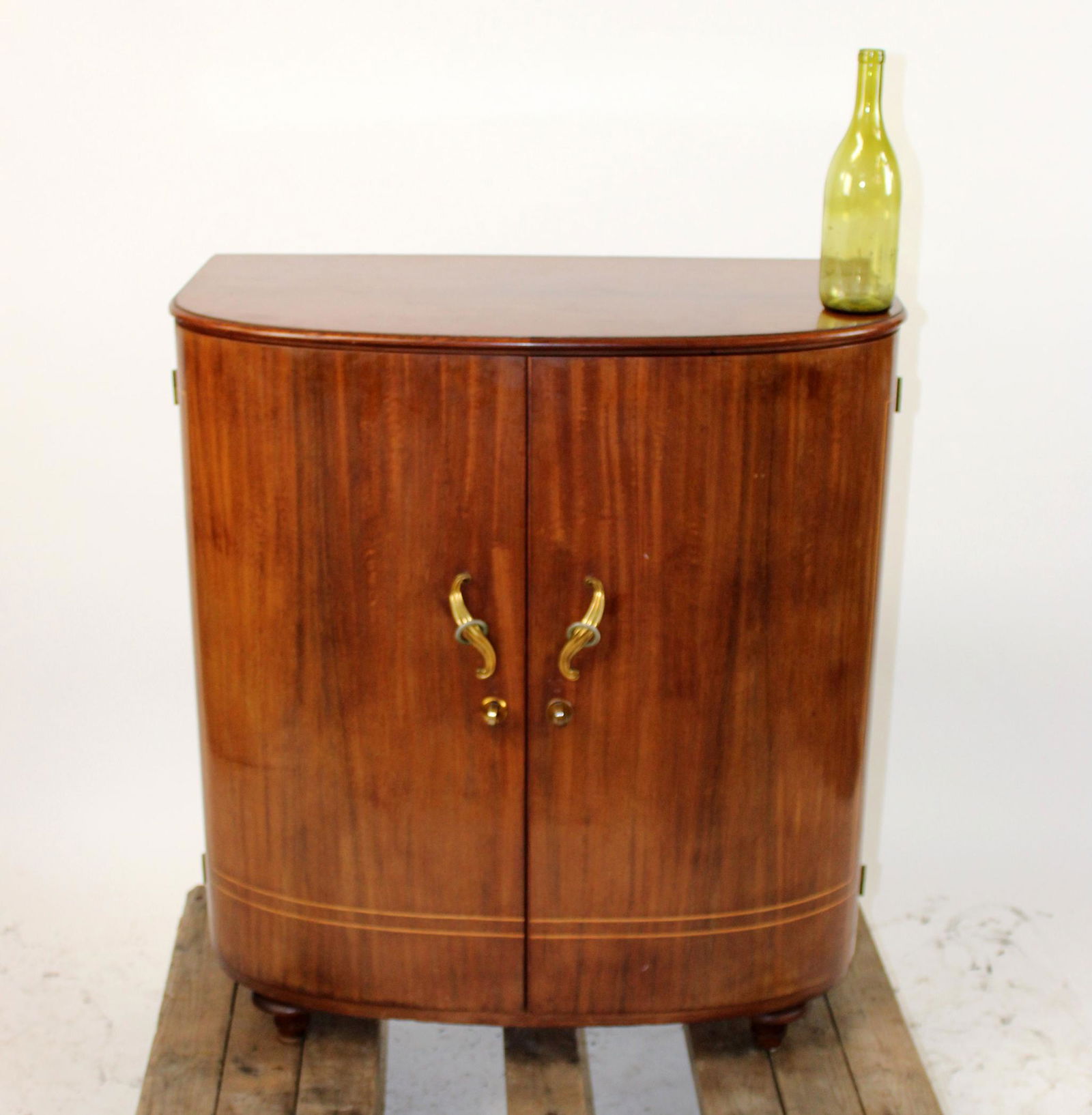 Art Deco 2 door bowfront bar cabinet (1 of 11)