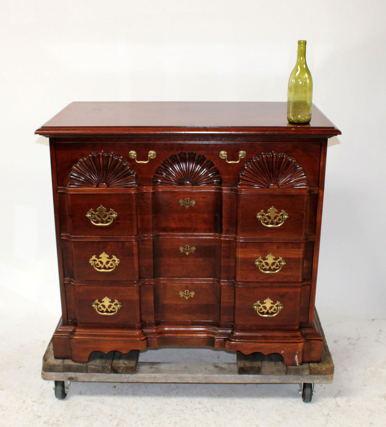 Chippendale style mahogany block front chest (1 of 7)