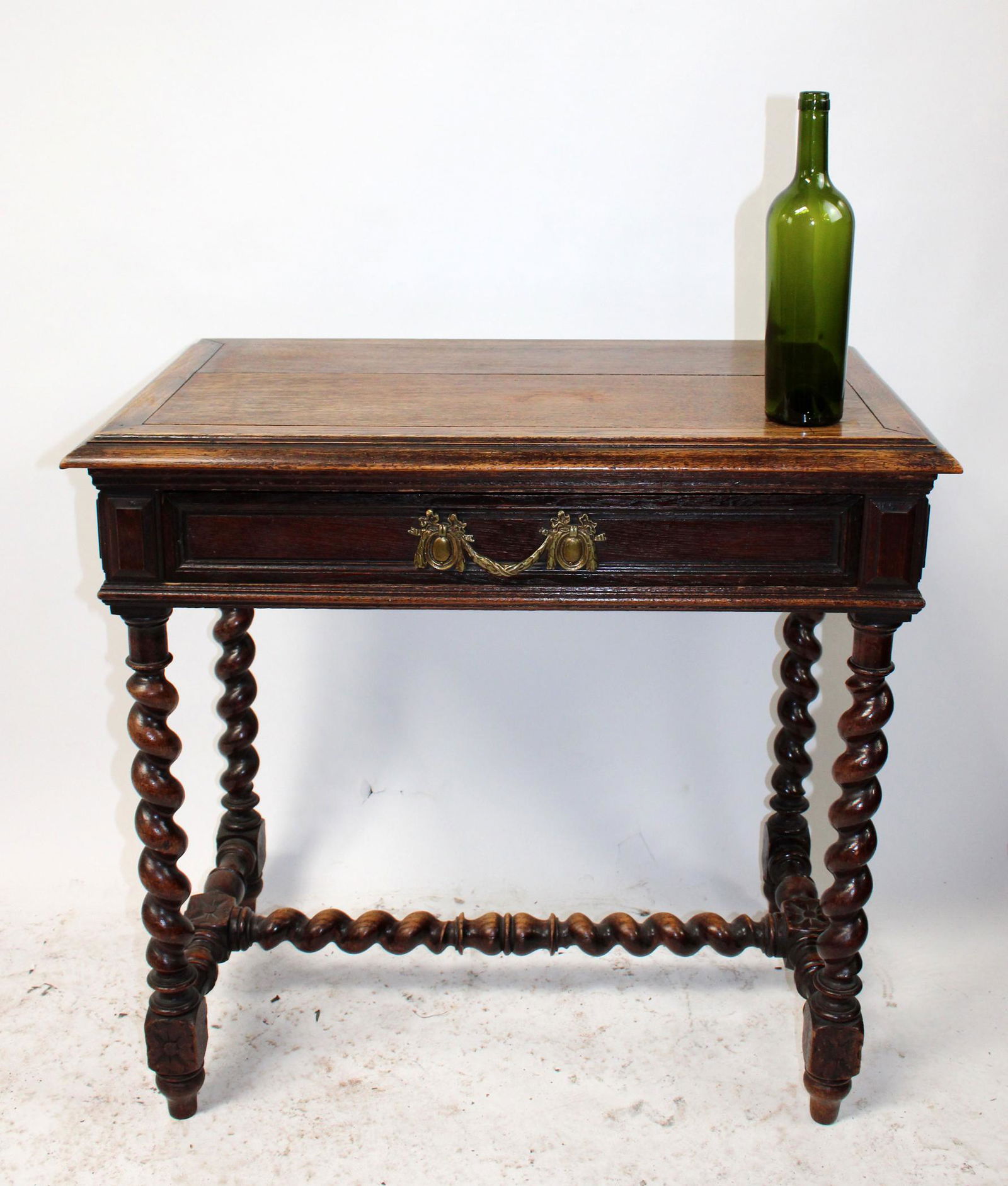 French Louis XIII bureauplat desk in oak (1 of 7)