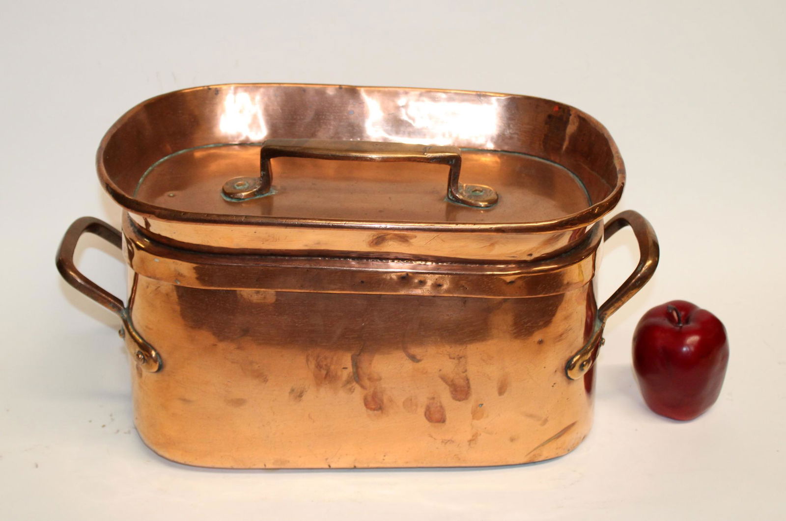 Antique French copper daubiere stew pot (1 of 8)