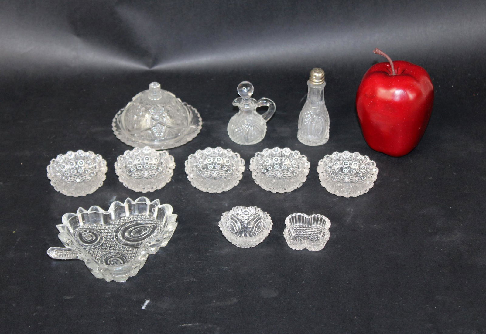 Collection of cut glass tableware (1 of 10)