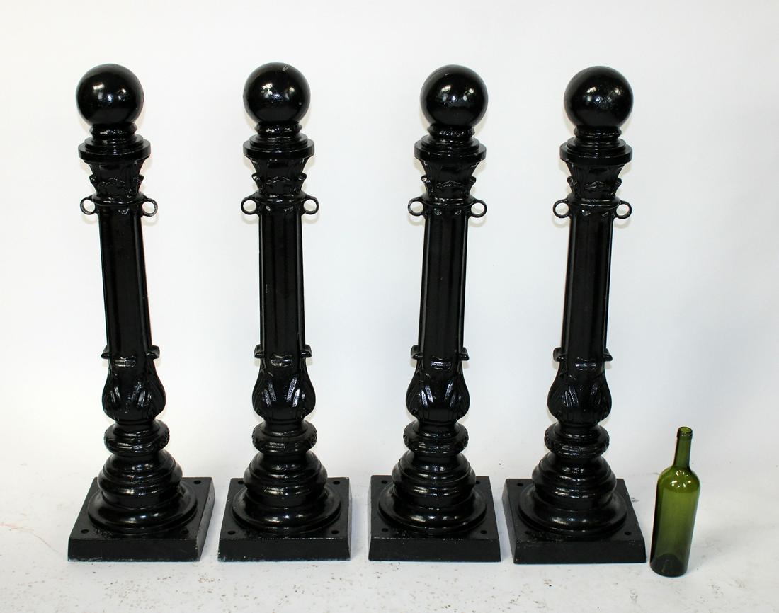 4 painted aluminum hitching posts (1 of 4)