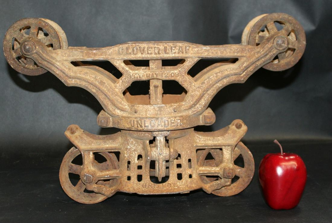 Cloverleaf antique iron factory trolley (1 of 4)