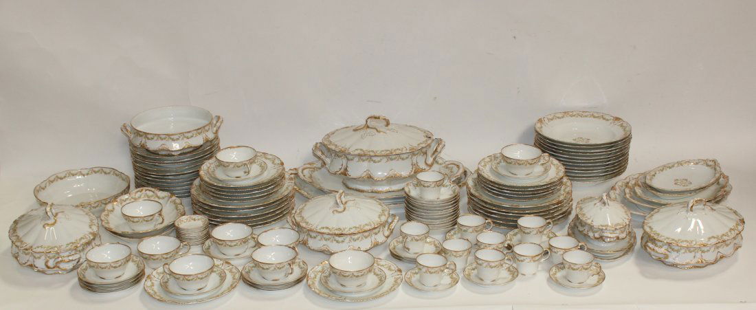 French Haviland Limoges porcelain service for 12 (1 of 13)