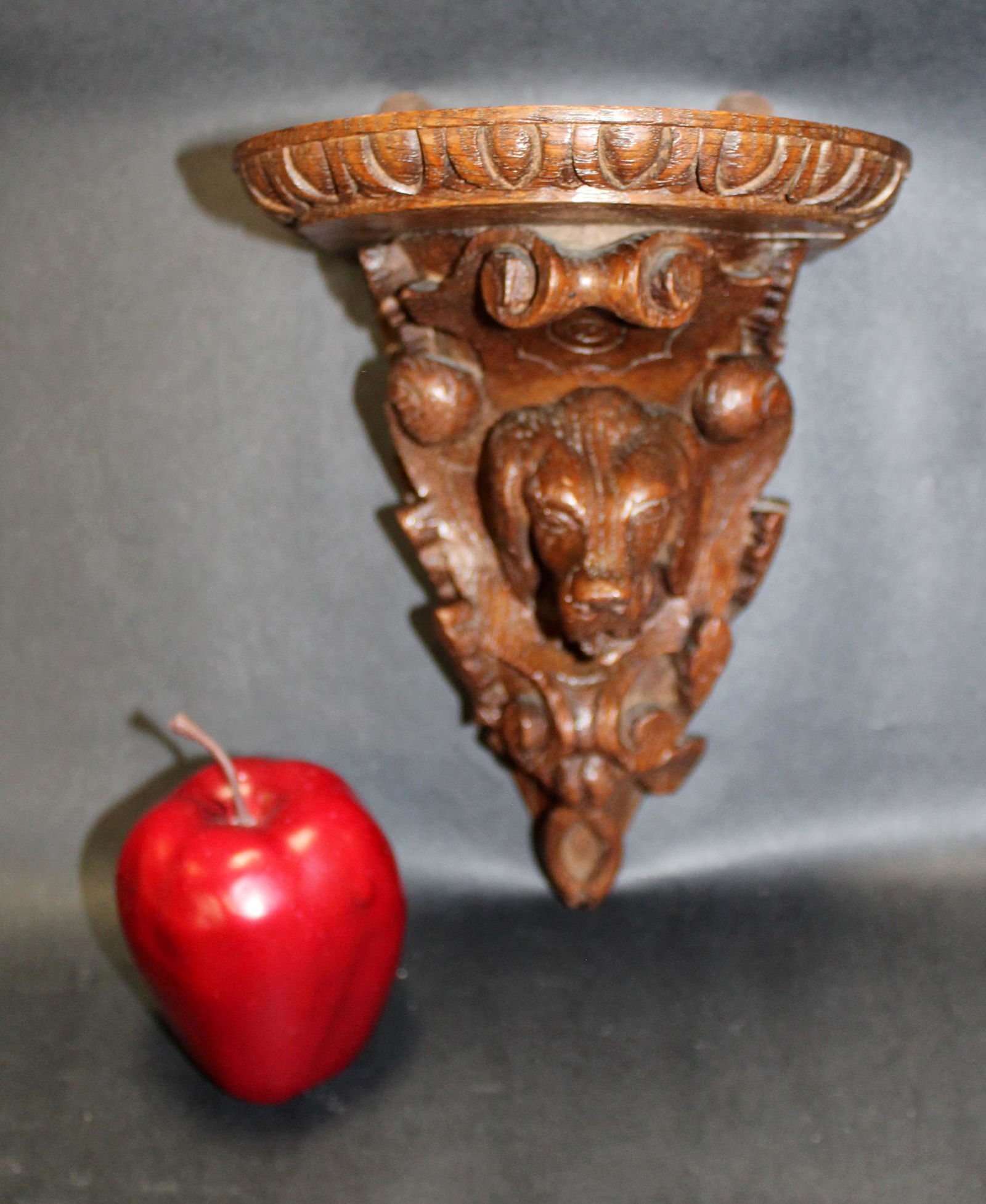 French Black Forest wall shelf with dog head (1 of 6)