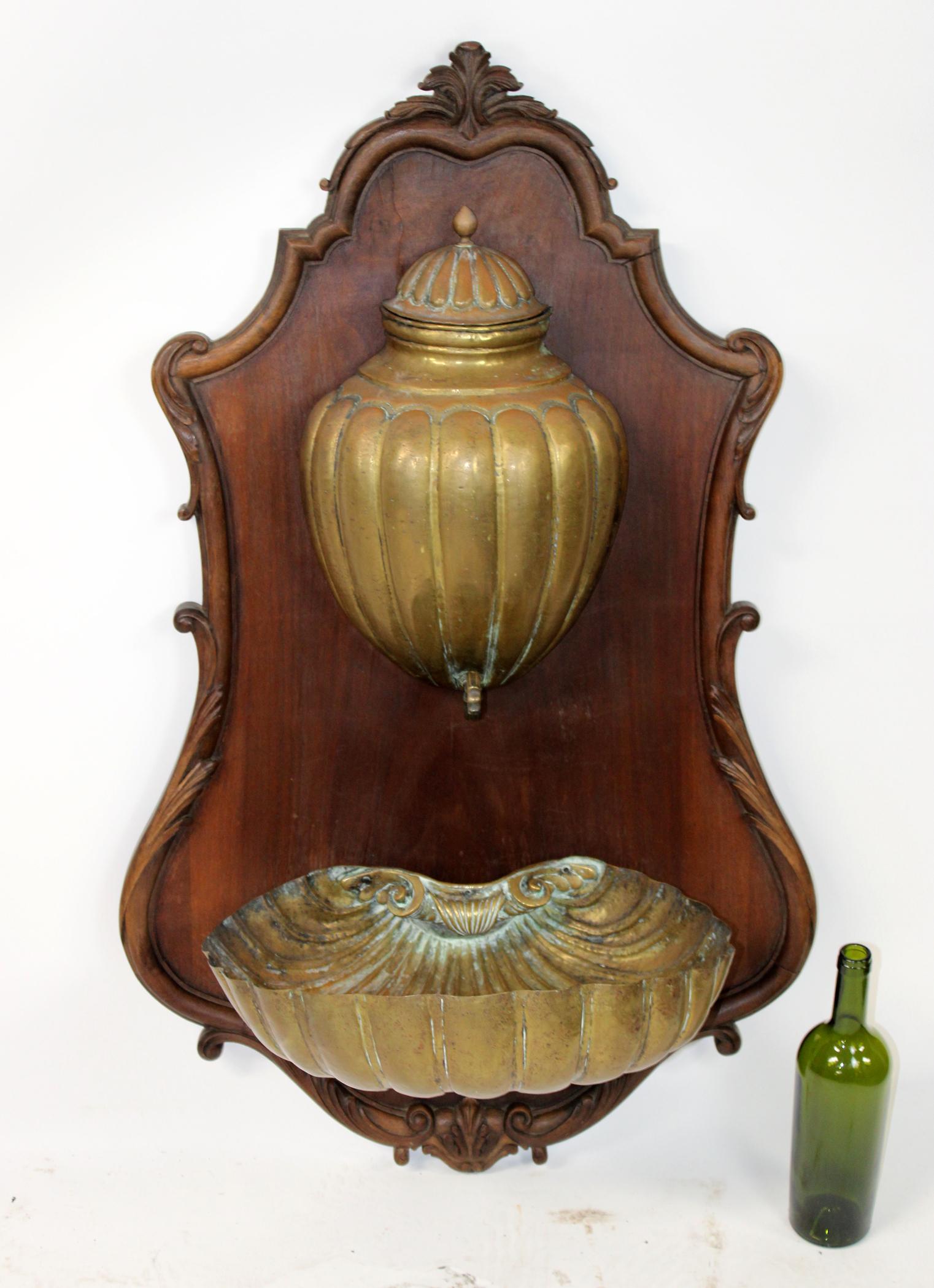 French Provincial lavabo on plaque (1 of 8)