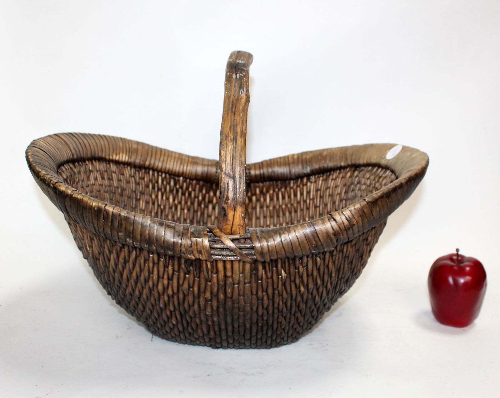 French wicker harvest basket with handle (1 of 8)