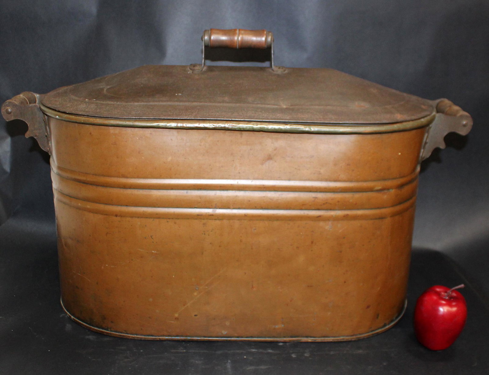 Antique French oval copper wash tub (1 of 8)