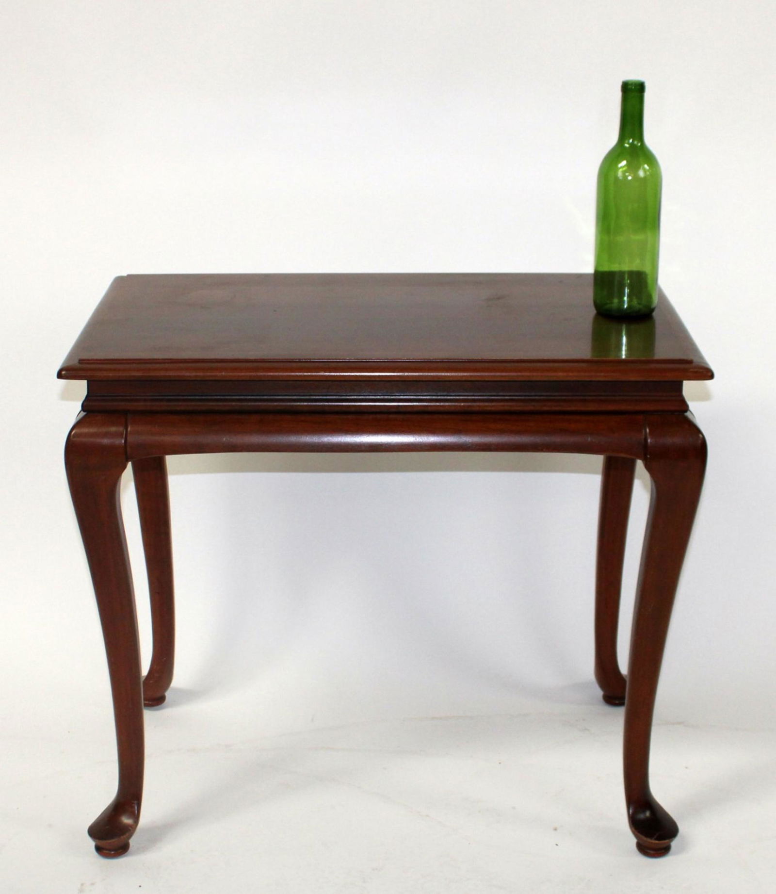Queen Anne style mahogany side tea table (1 of 5)