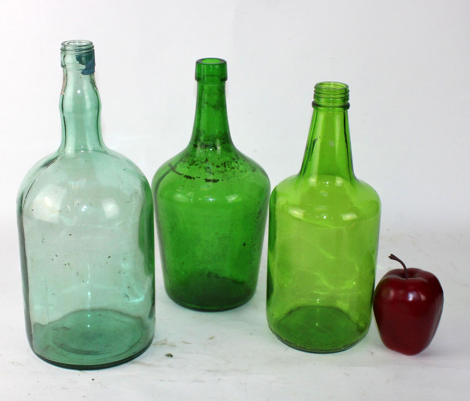Lot of 3 green glass bottles (1 of 3)