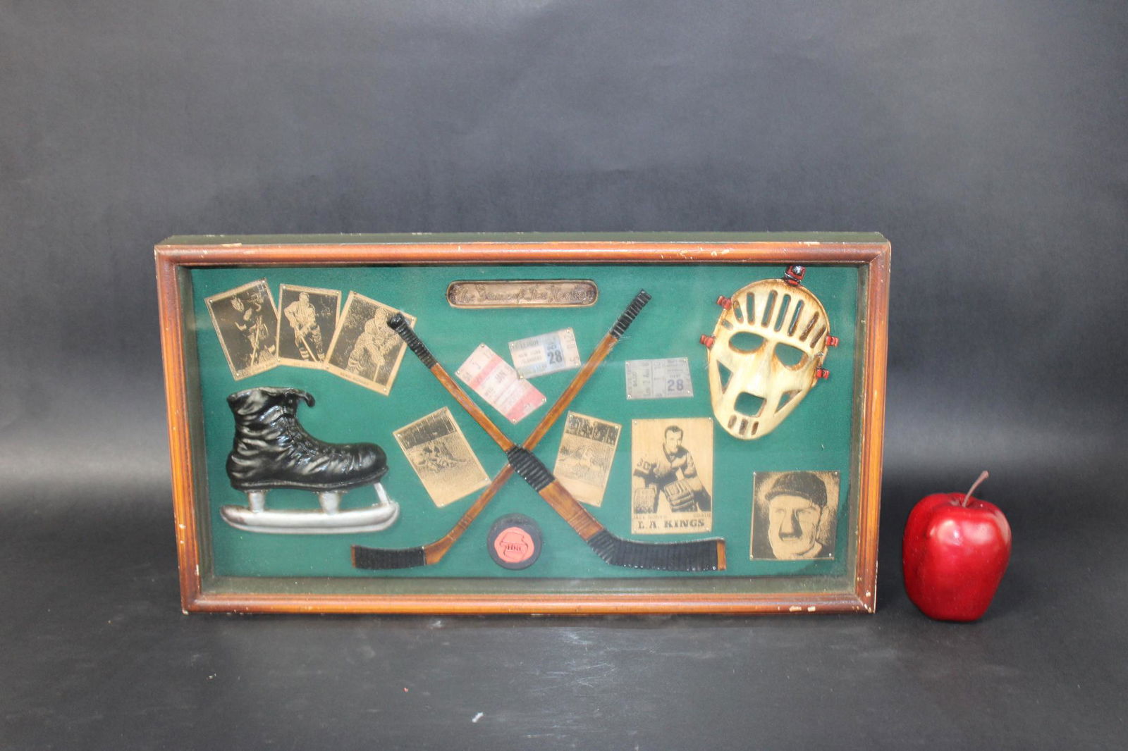 Decorative Hockey themed shadow box (1 of 3)