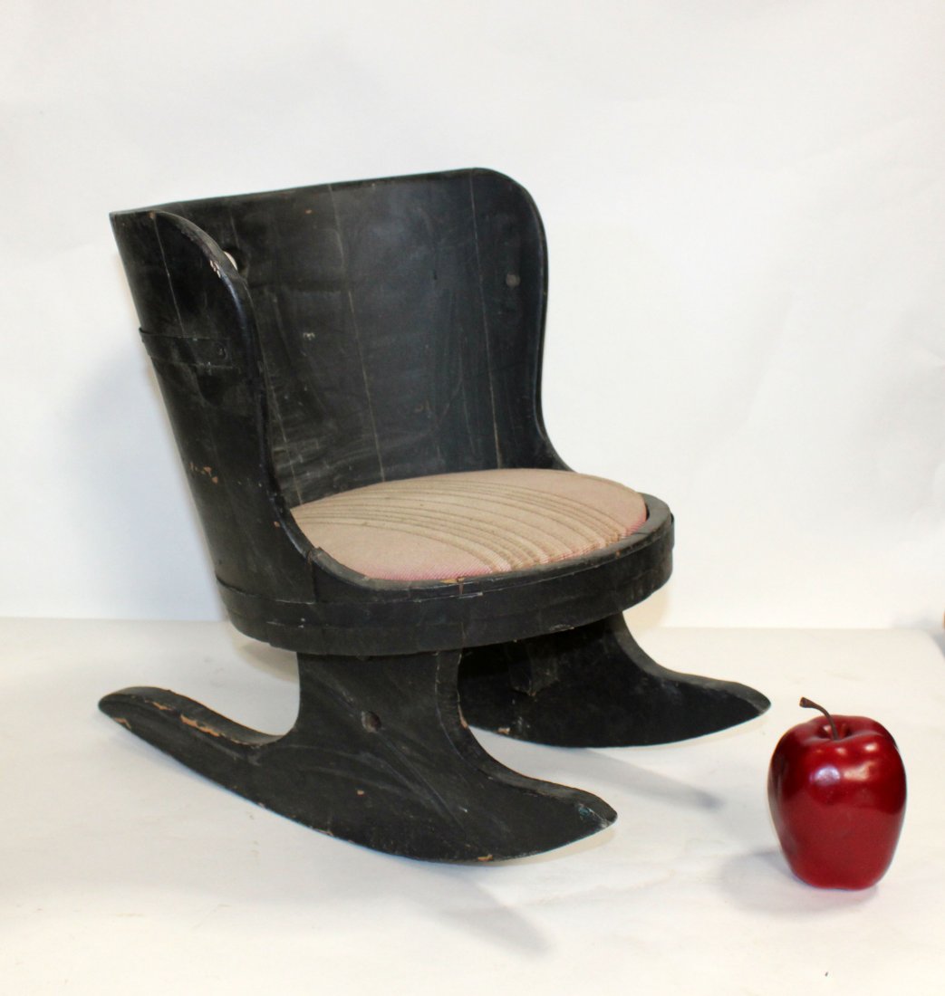 American primitve doll or small child's rocking chair (1 of 7)