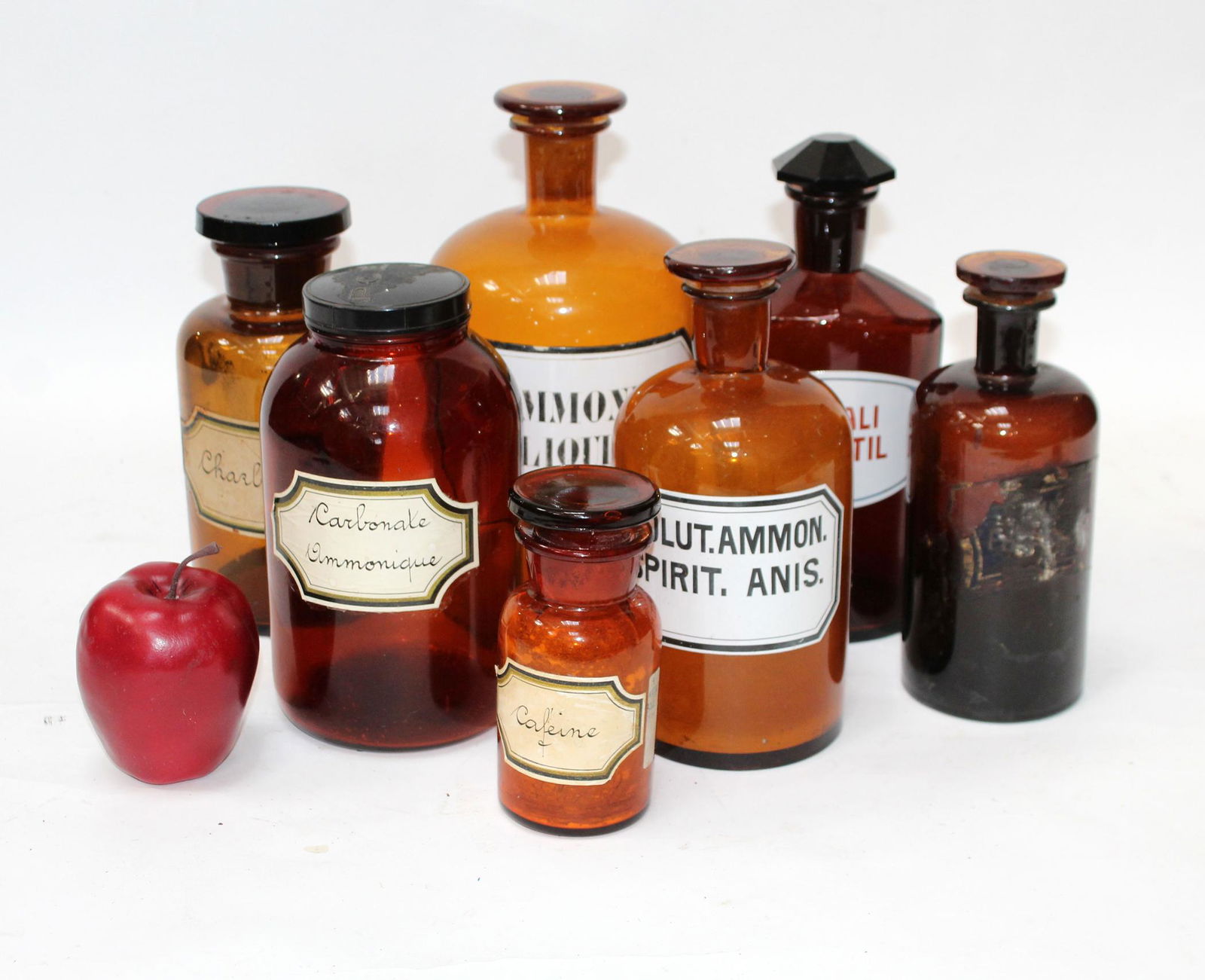 Lot of 7 amber glass apothecary bottles (1 of 5)