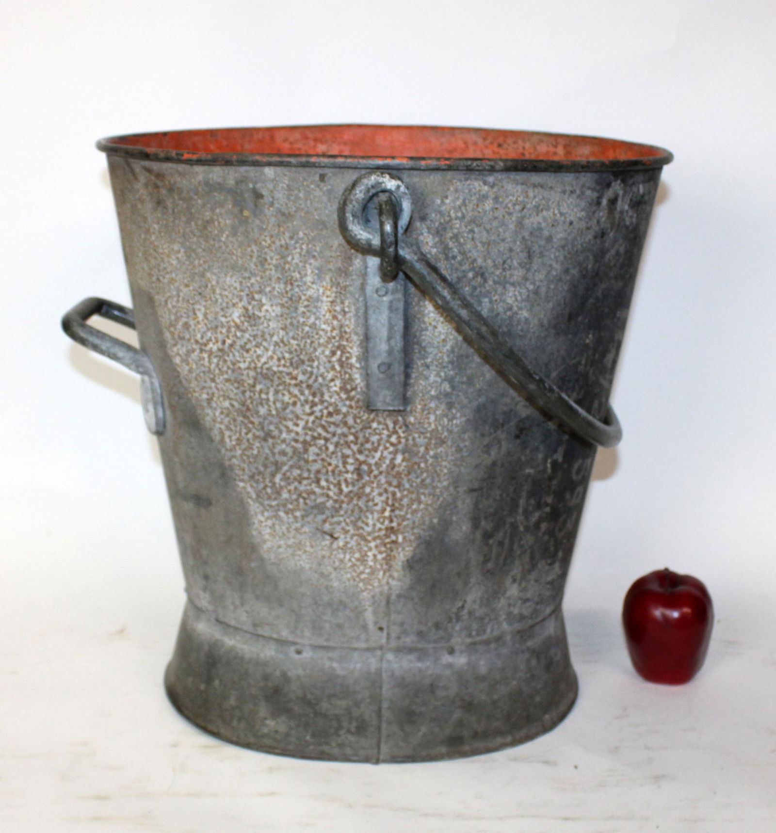 Antique French grain bucket in zinc with handle (1 of 8)