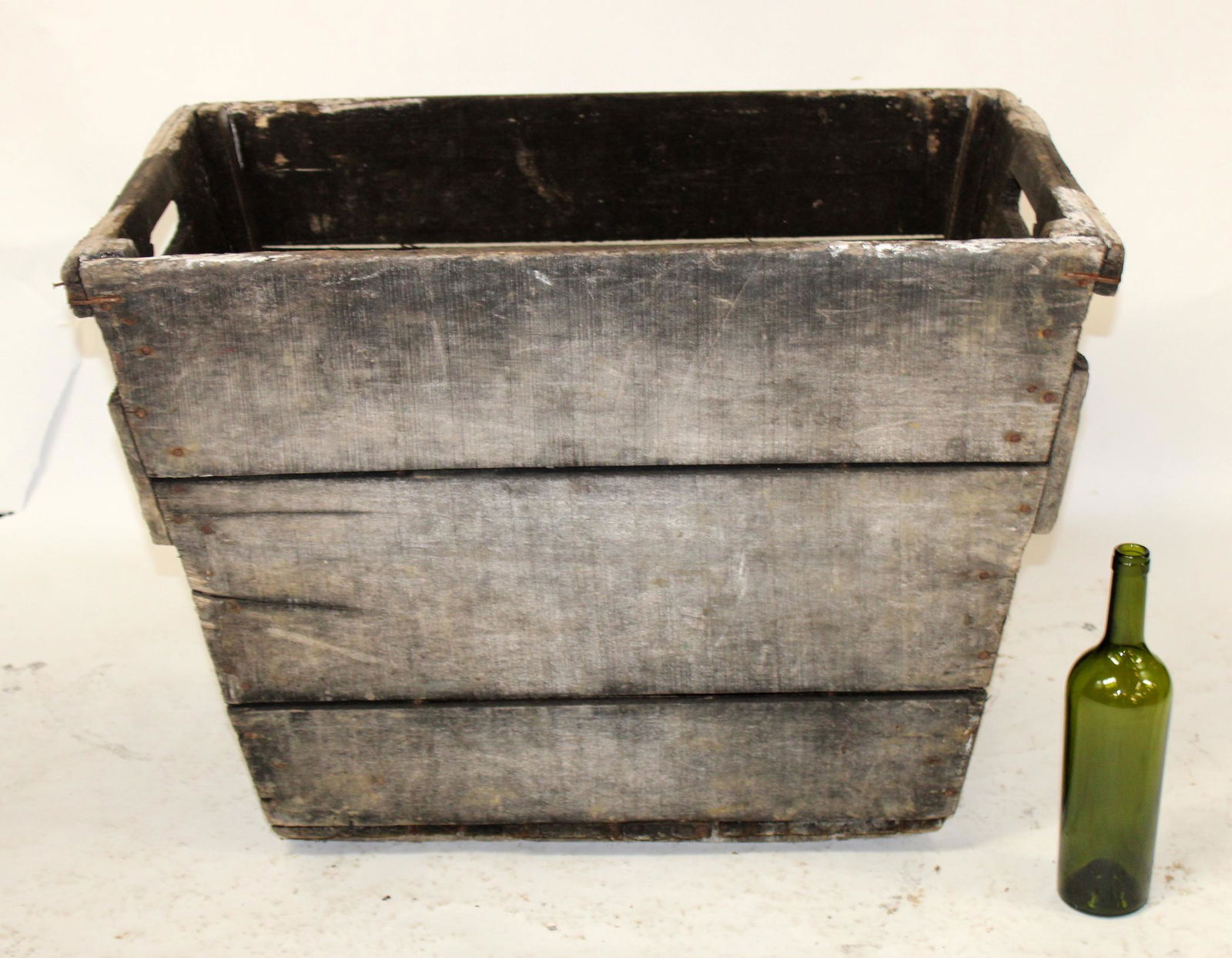 French vineyard grape harvest crate (1 of 9)