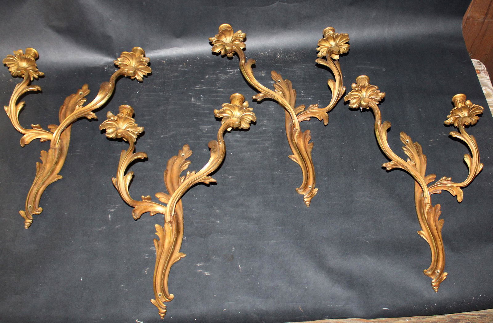 Lot of 4 French Louis XV style bronze candle sconces (1 of 7)