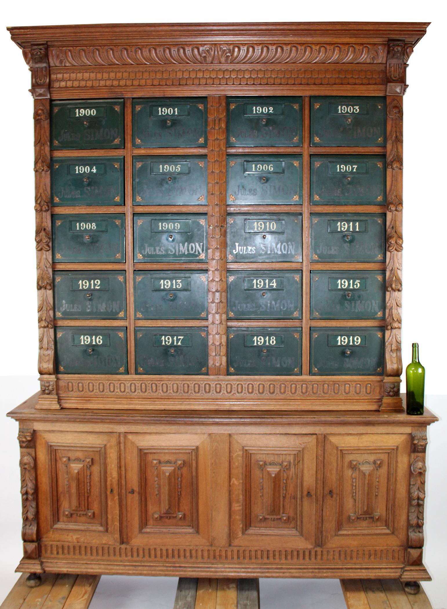 French notary cabinet with lions in oak (1 of 16)