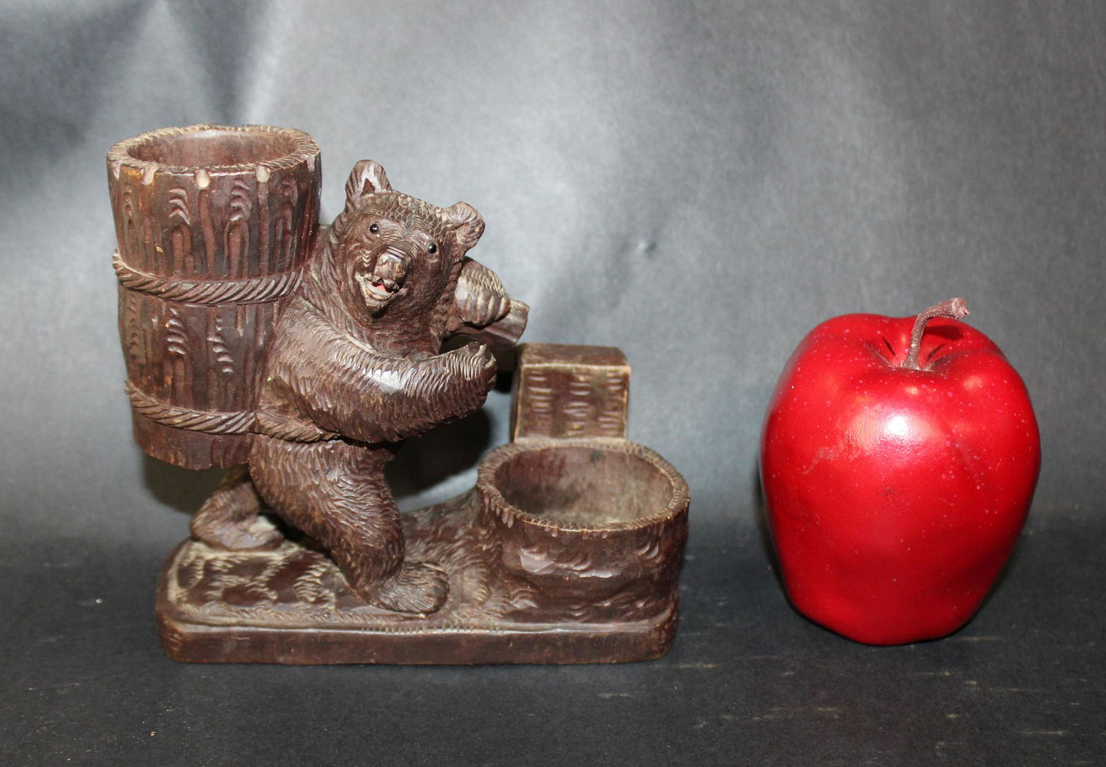 French Black Forest bear cigar holder (1 of 7)