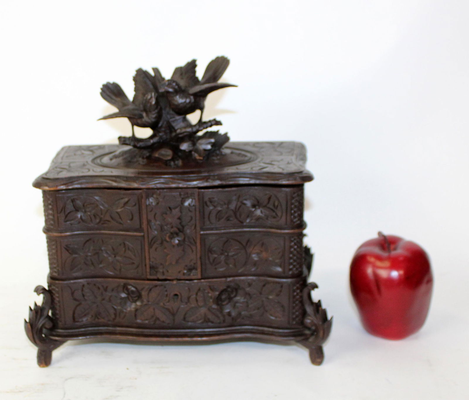French Black Forest carved dresser box with bird (1 of 7)