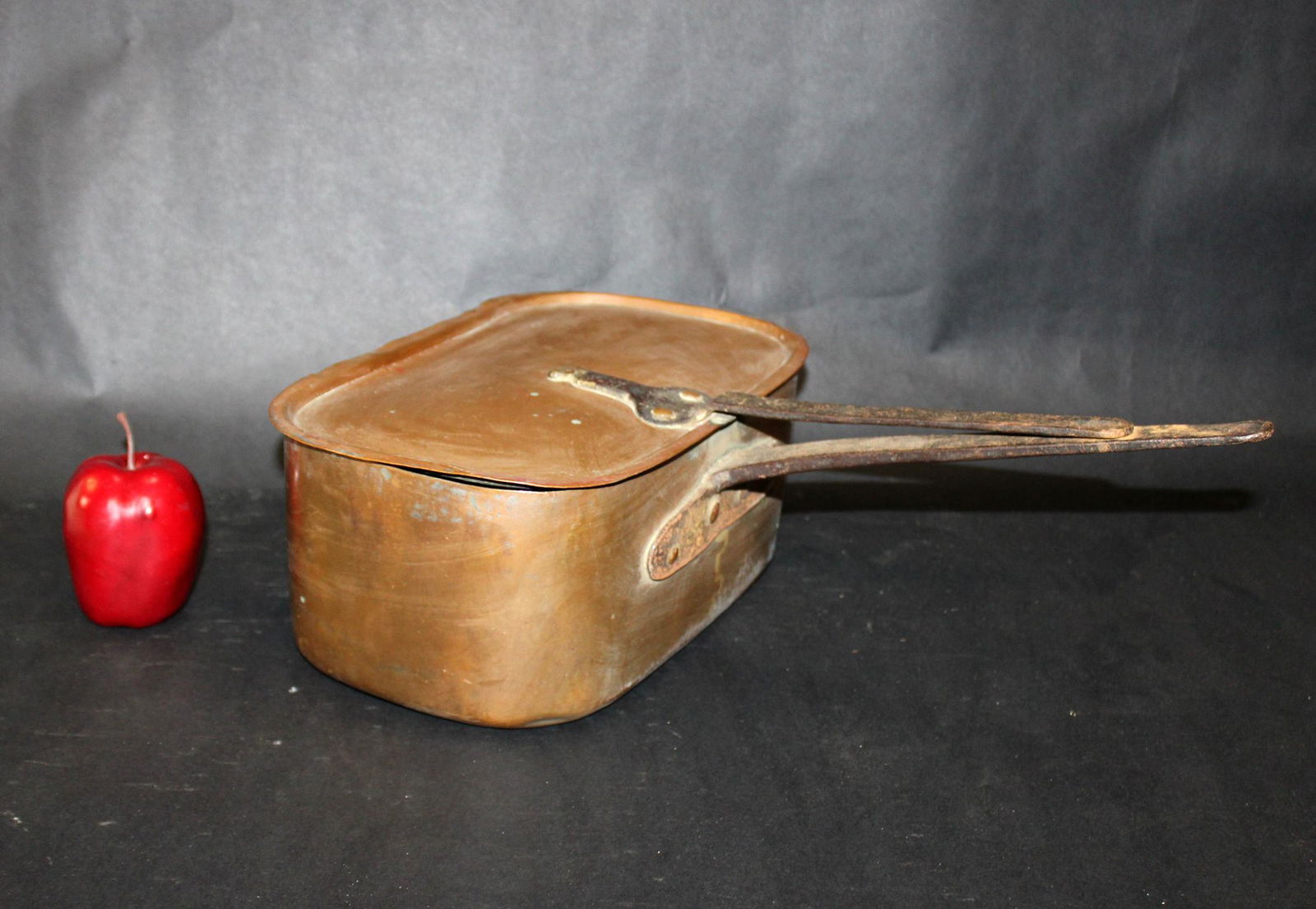 French copper daubiere with iron handle (1 of 10)