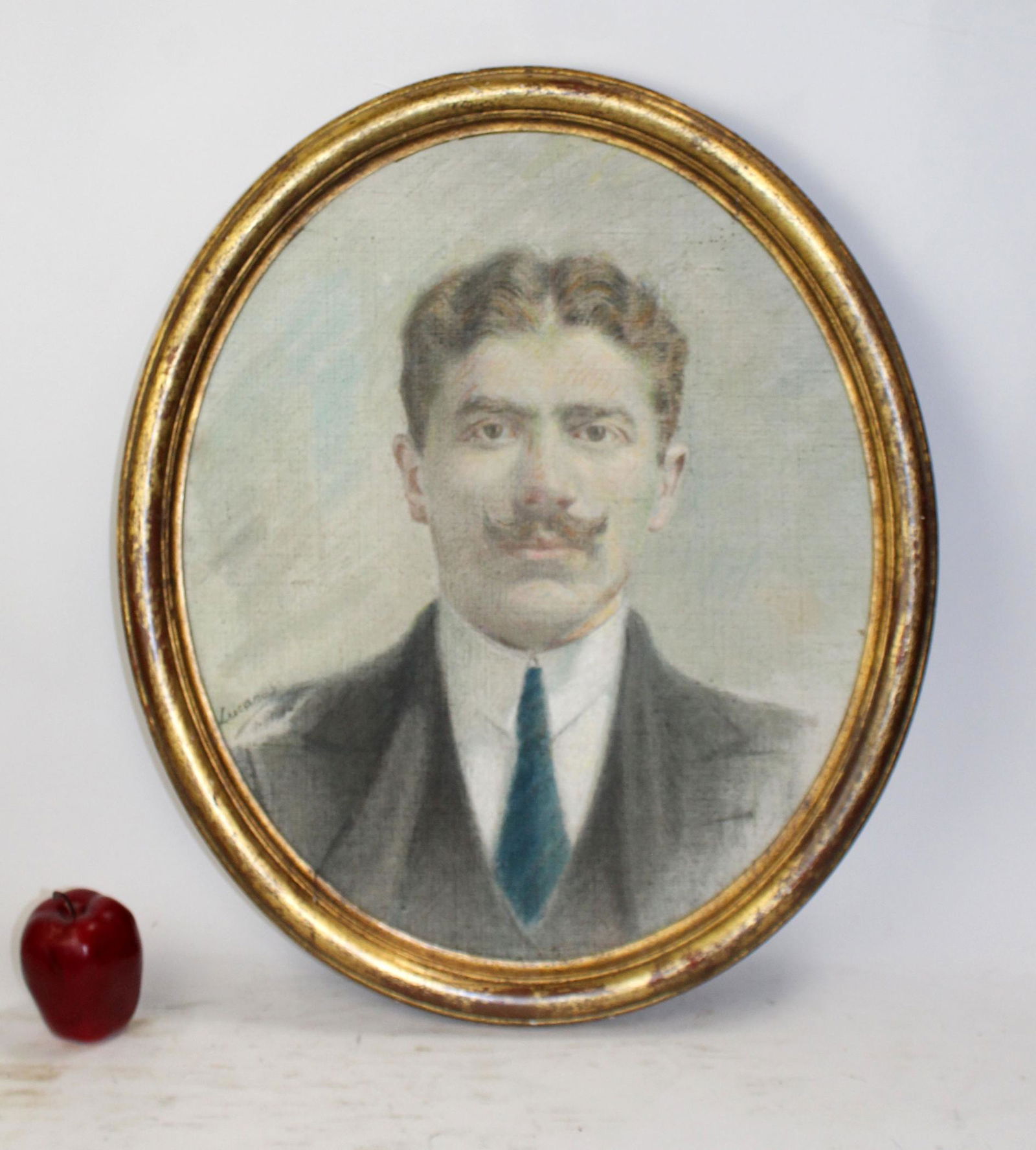 French gilt framed charcoal portrait of a gentleman (1 of 6)