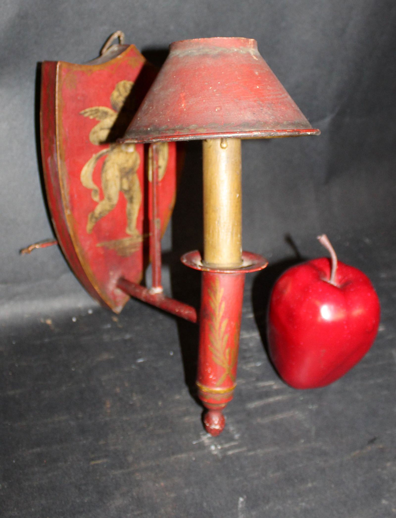 Red tole shield back sconce with cherub (1 of 8)