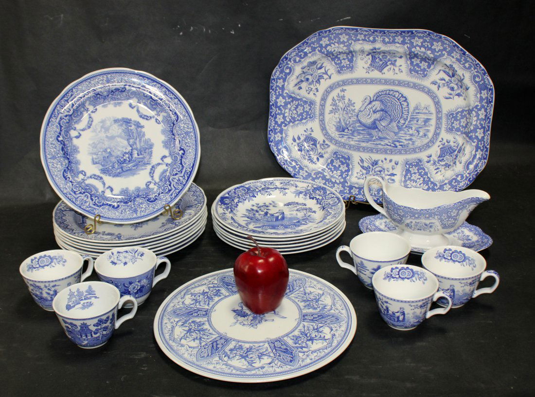 Collection of Spode "The Blue Room Collection" china (1 of 10)