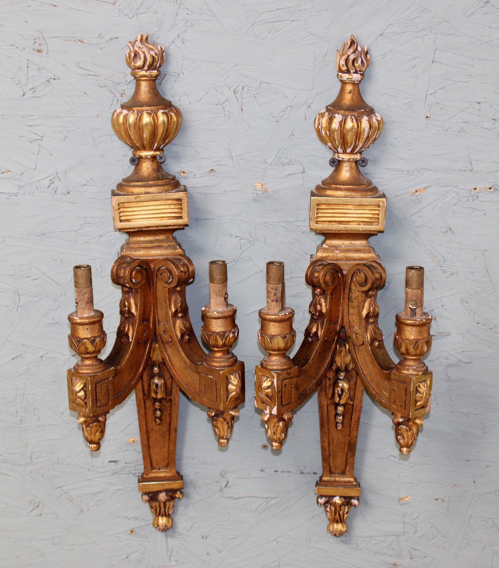 Pair of French Louis XVI style giltwood sconces (1 of 7)