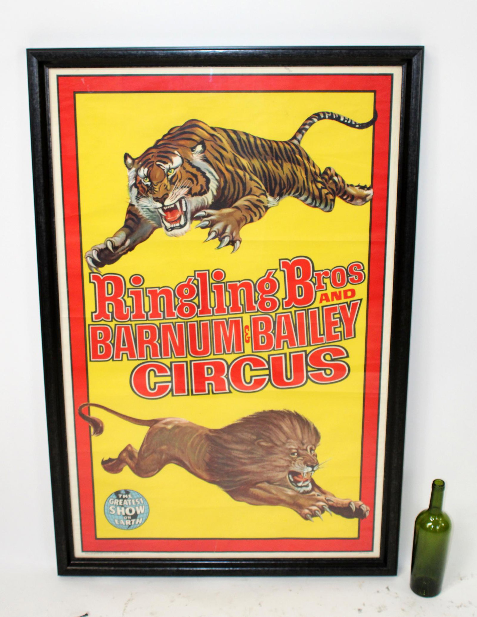 Ringling Bros & Barnum & Bailey circus poster: Ringling Bros & Barnum & Bailey circus poster. Printed in the US. Overall 47"h x 31"w, sight 44"h x 28"w