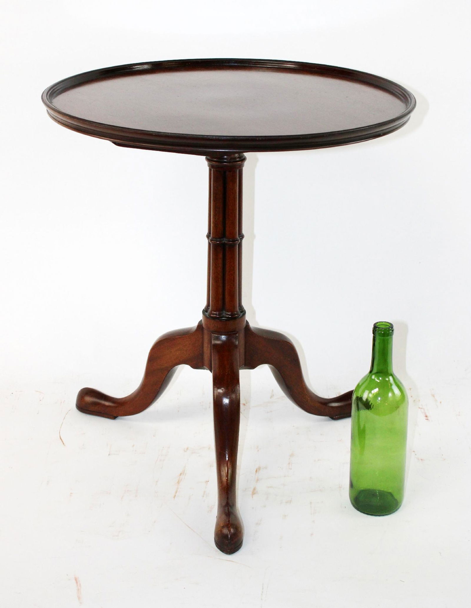 Mahogany round pedestal base side table (1 of 5)
