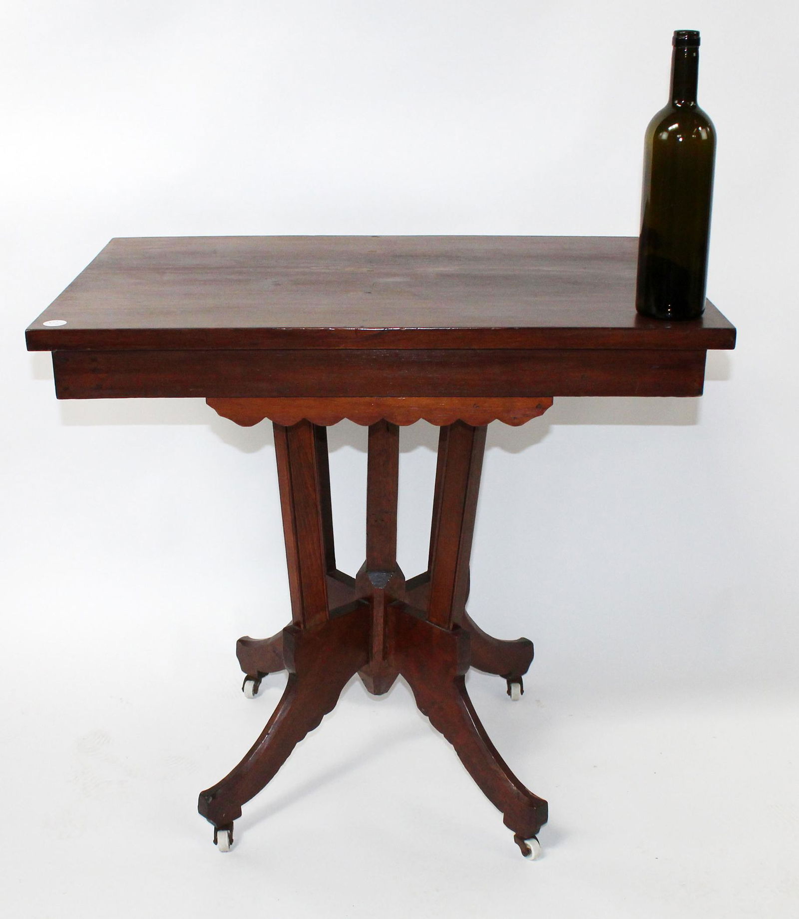 American mahogany parlor table (1 of 4)