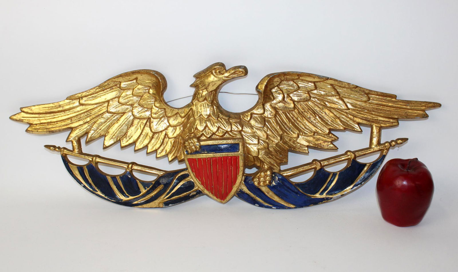 American gilt metal eagle plaque (1 of 7)