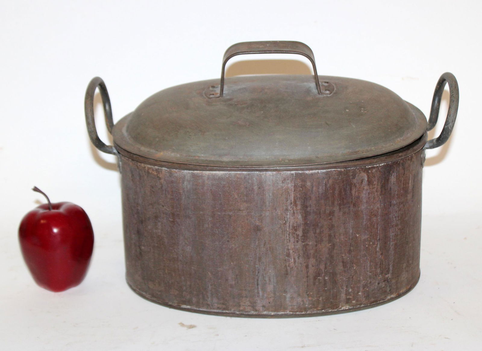 Antique French oval lidded copper pot (1 of 9)