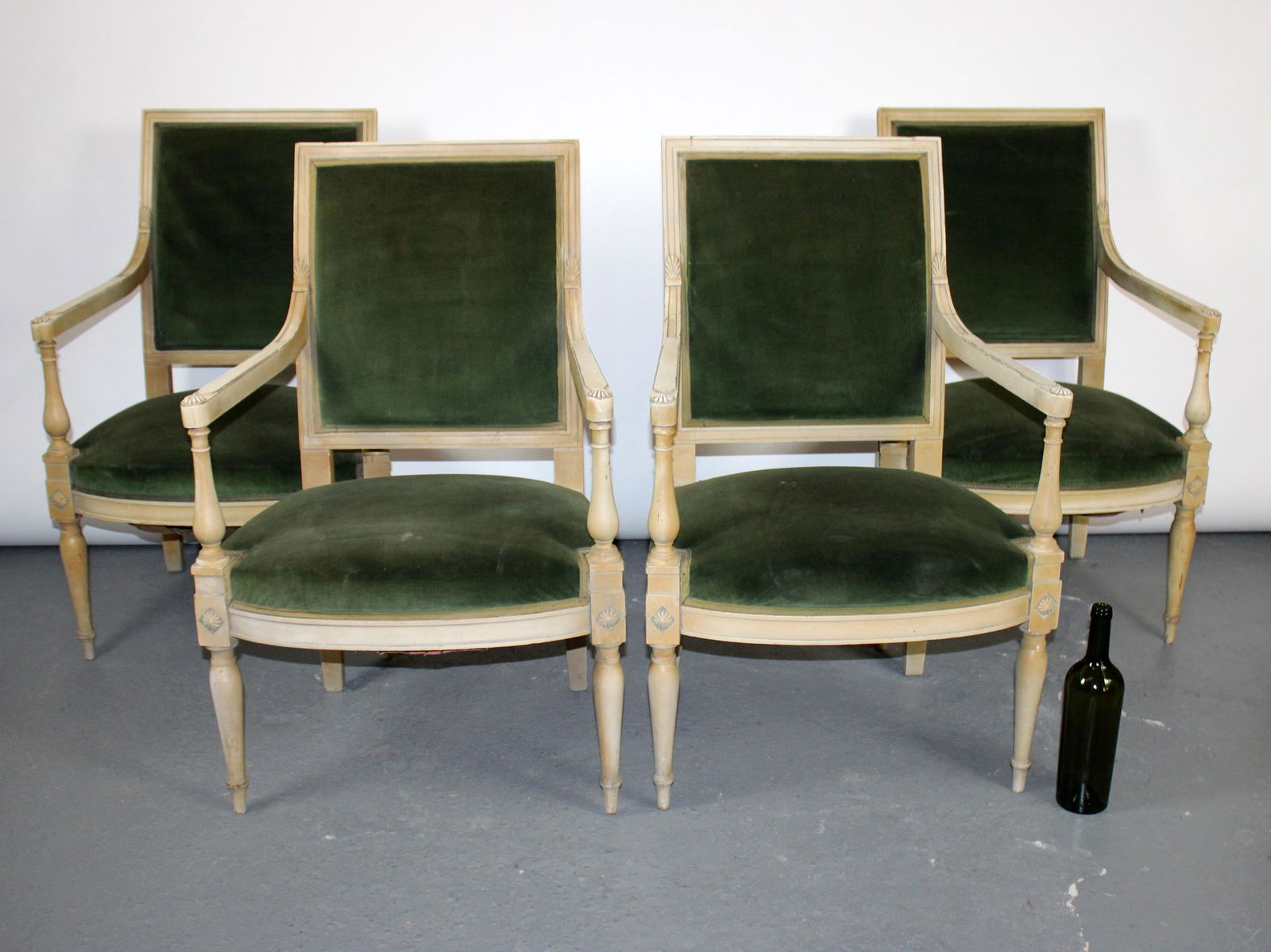 Set of 4 French Louis XVI painted armchairs (1 of 9)