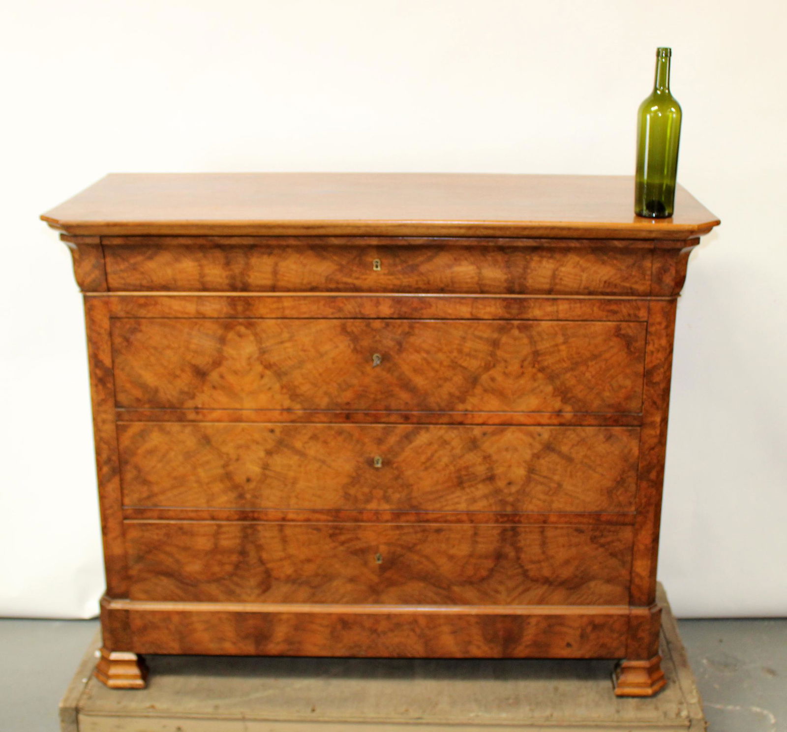 French Louis Philippe commode in burled walnut (1 of 9)