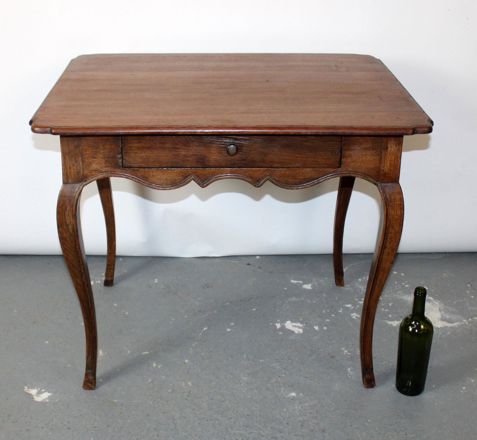 French Louis XV oak bureau plat desk (1 of 8)