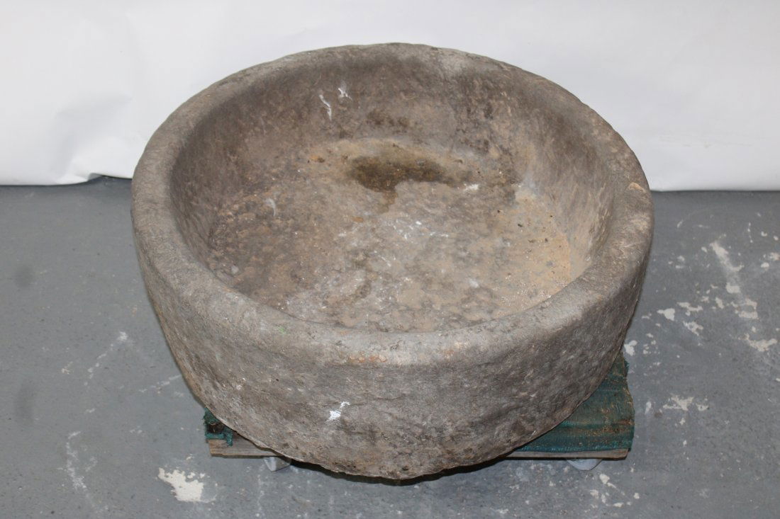 Large Antique English garden stone planter (1 of 8)